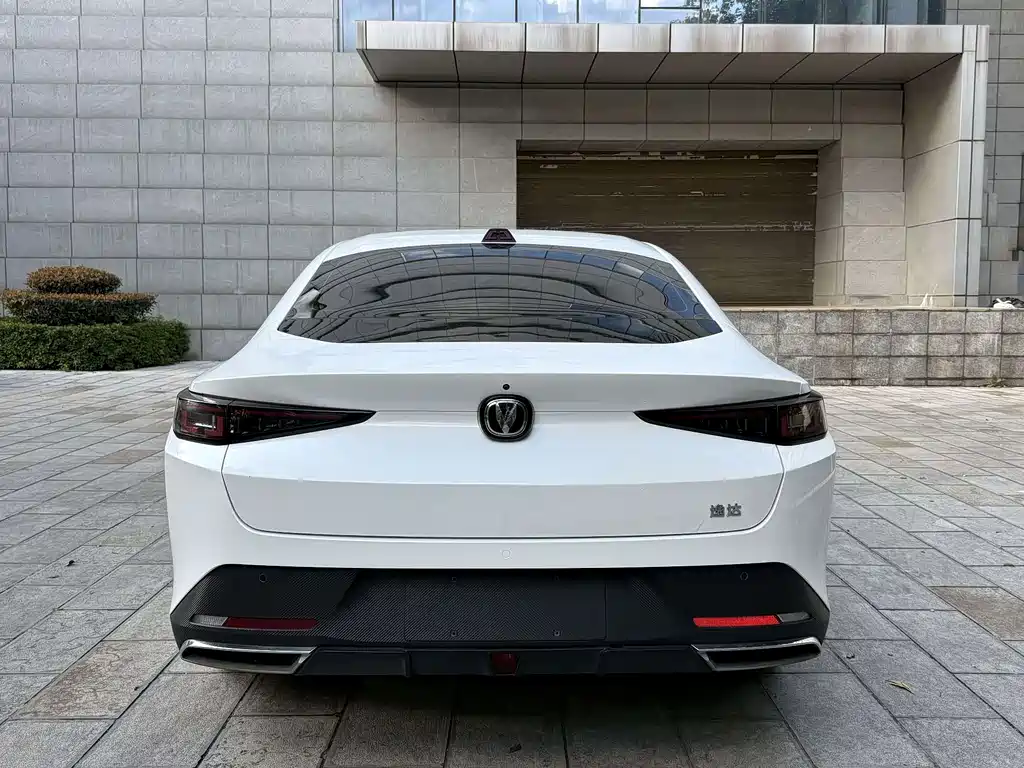 Changan Yida — миниатюра 8