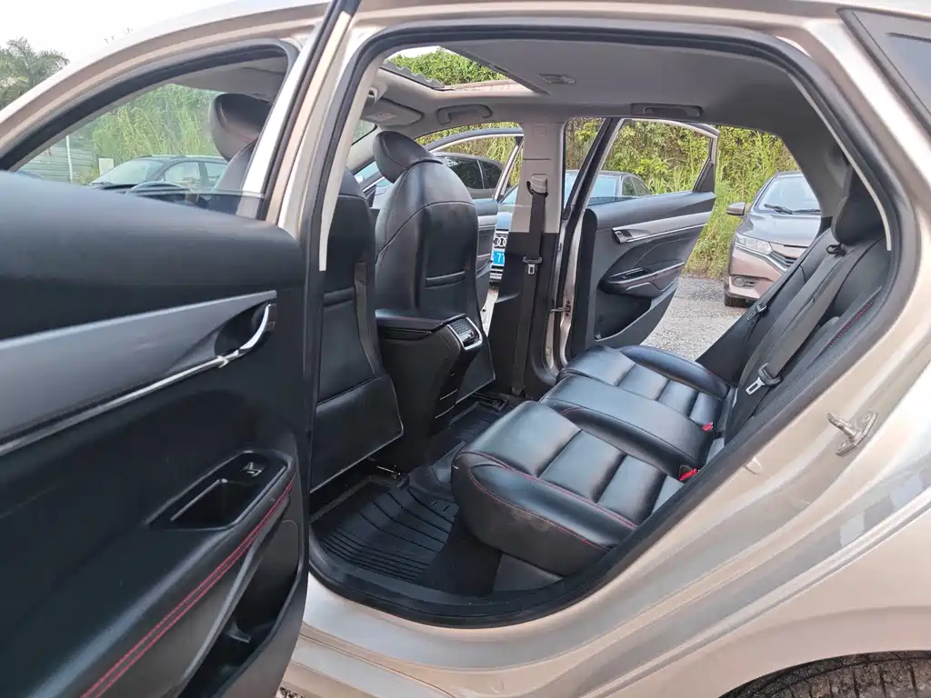 Geely Binrui — миниатюра 8