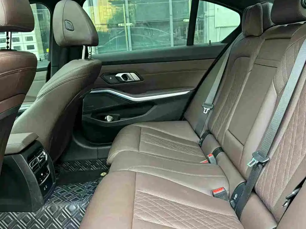 BMW 3 Series — миниатюра 10
