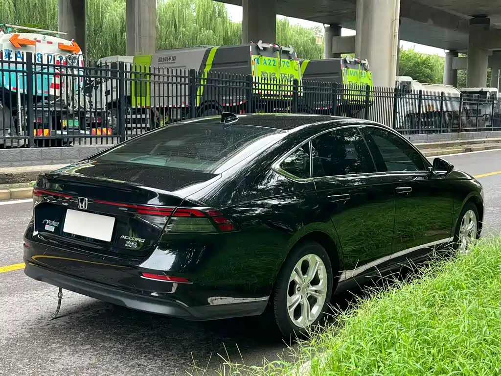 Honda Accord — миниатюра 7