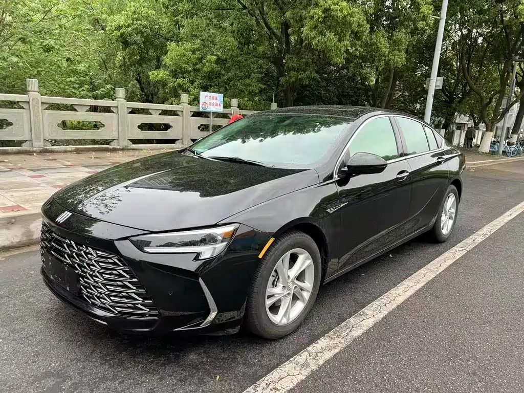 Buick Regal 2024