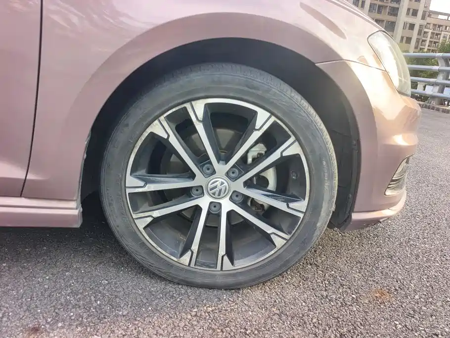 Volkswagen Golf — миниатюра 6