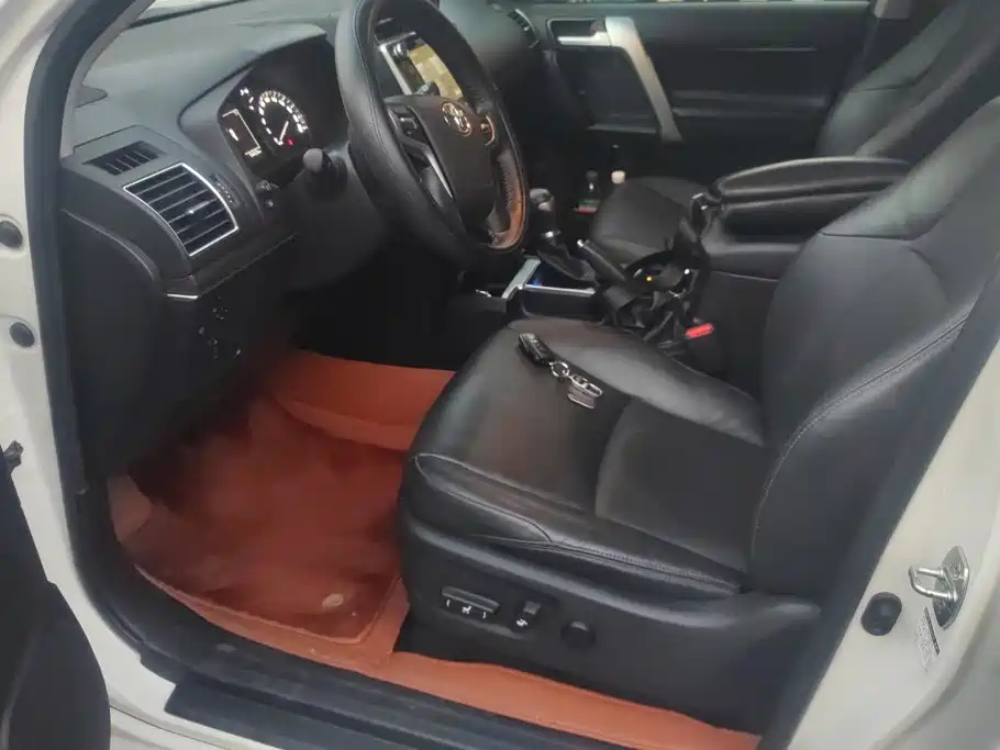 Toyota Prado — миниатюра 9