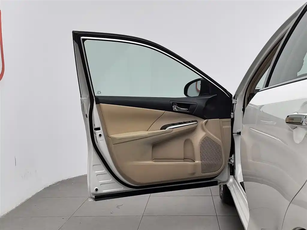 Toyota Camry 2012 2.5HG Luxury