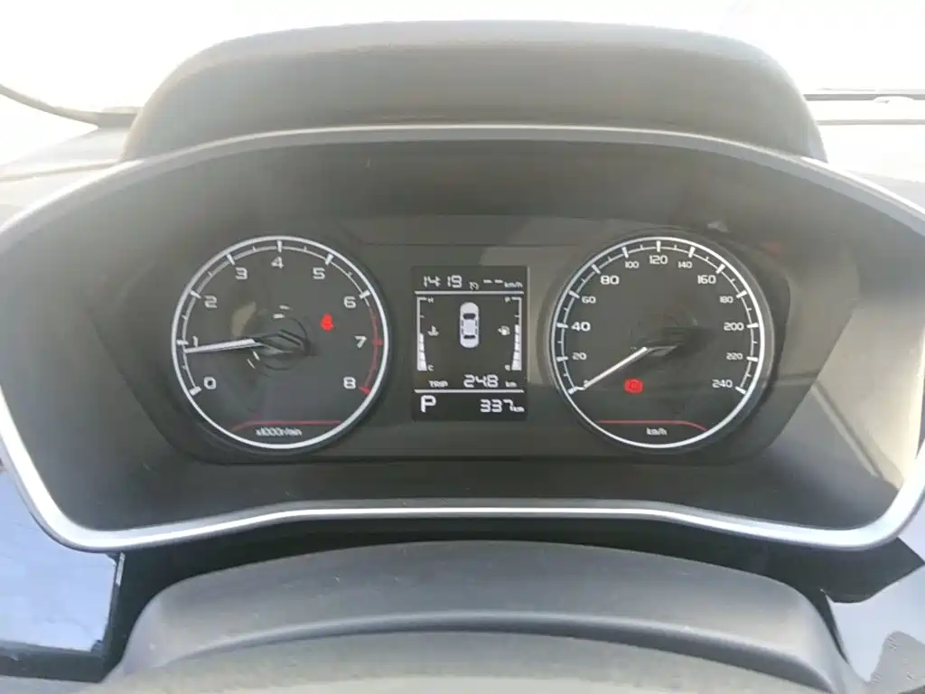 Geely Binyue — миниатюра 16