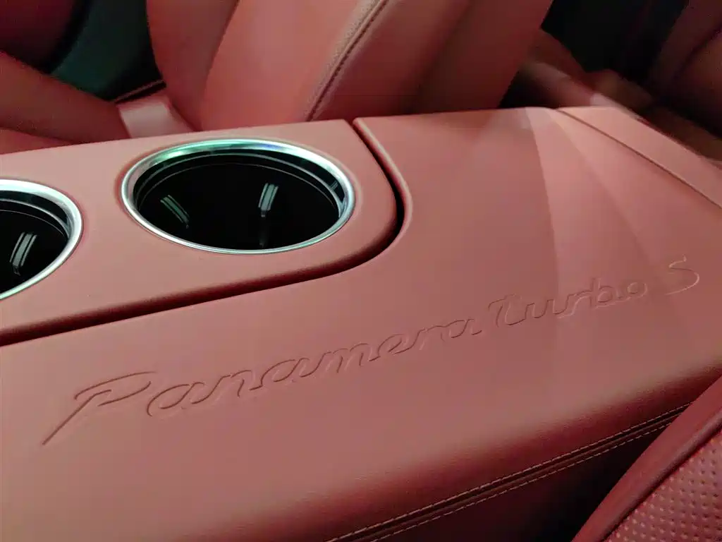 Porsche Panamera — миниатюра 17