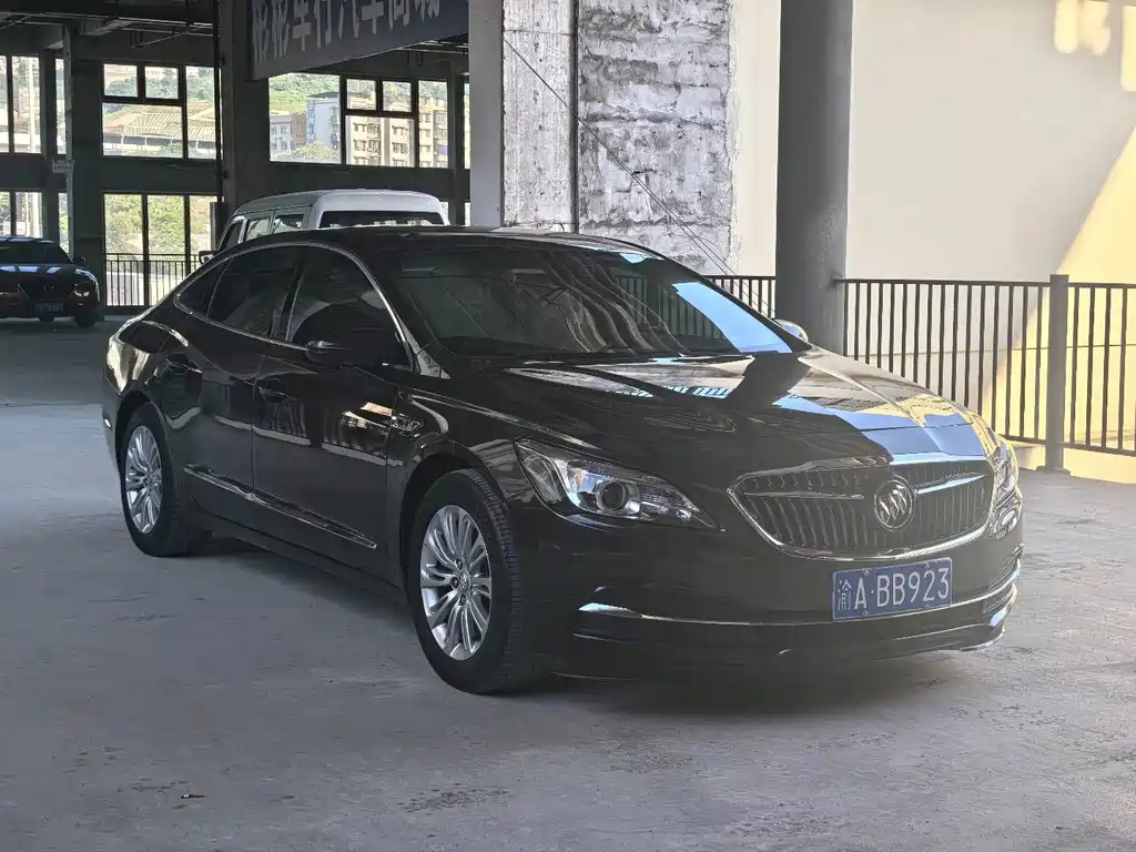 Buick LaCrosse — миниатюра 3