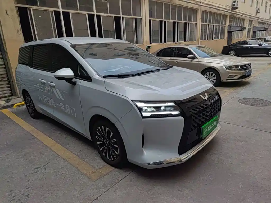 Wuling Xingguang 730 New Energy — миниатюра 22