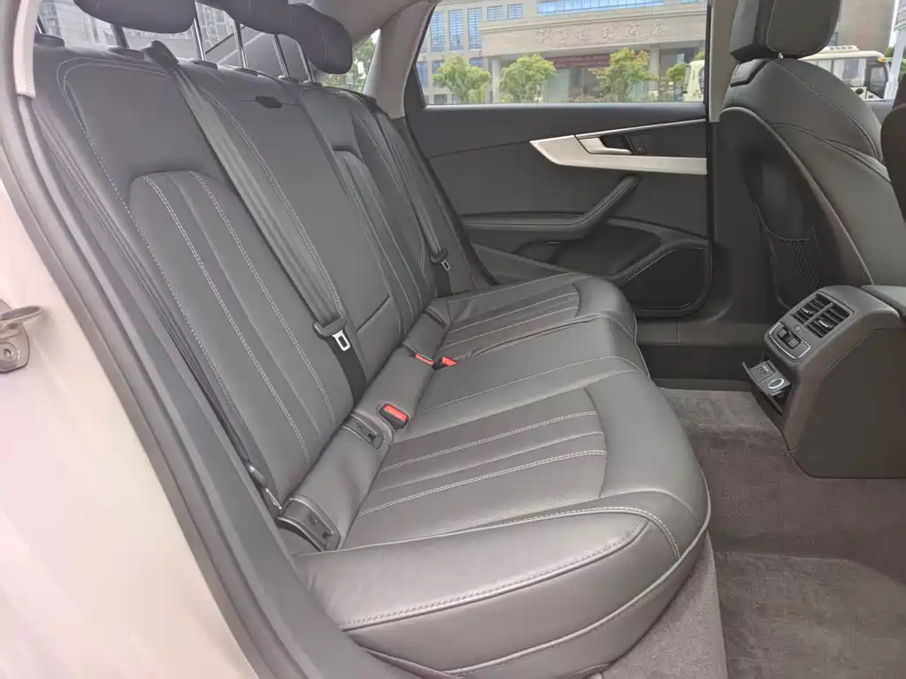 Audi A4L — миниатюра 11