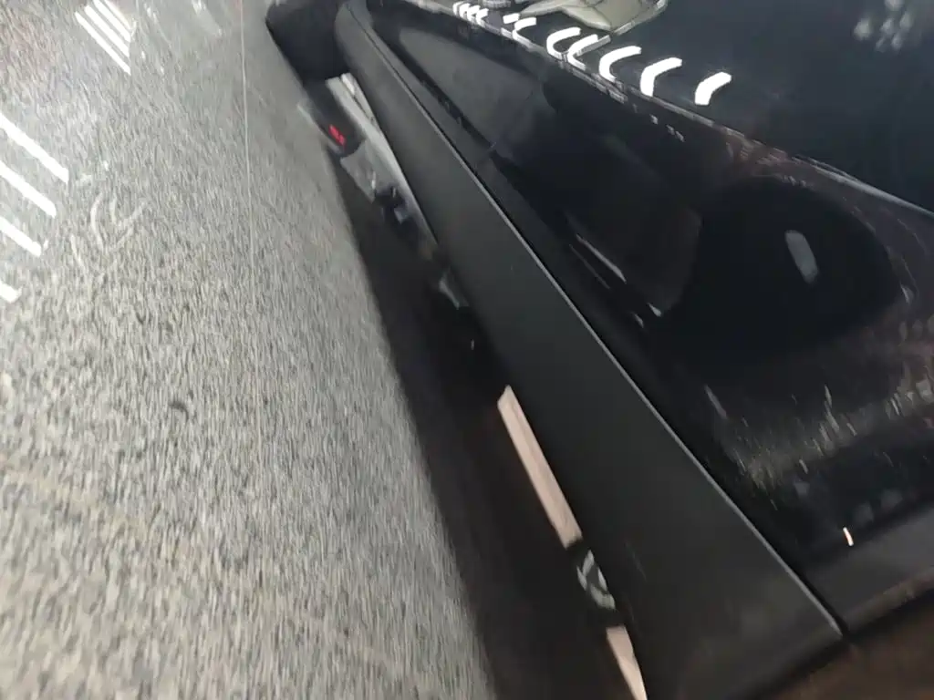 Tesla Model Y — миниатюра 22