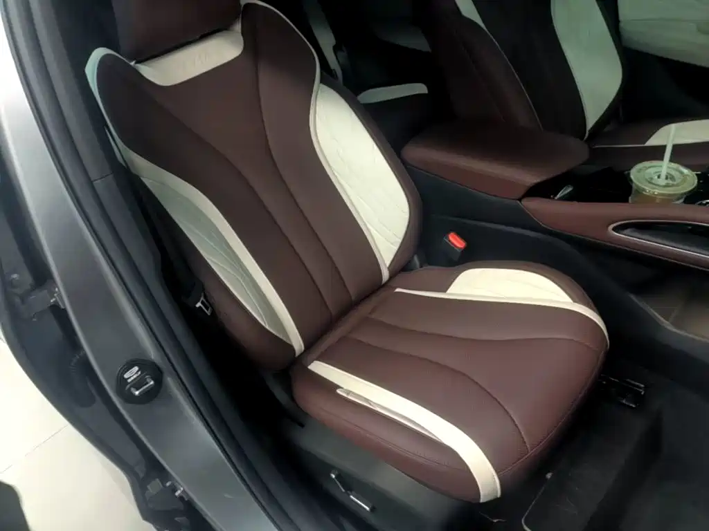Geely Xingyue L — миниатюра 25