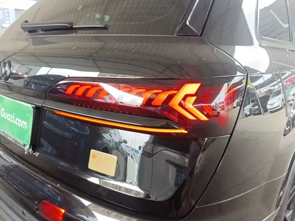 Audi Q7 — миниатюра 8