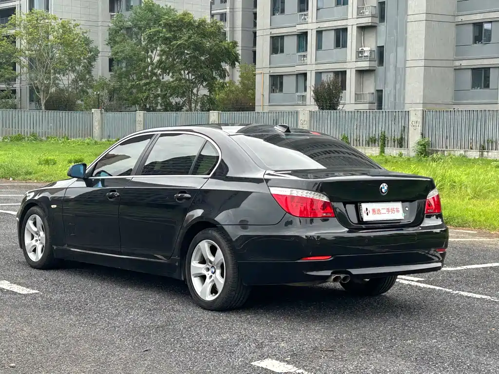 BMW 5 Series — миниатюра 4