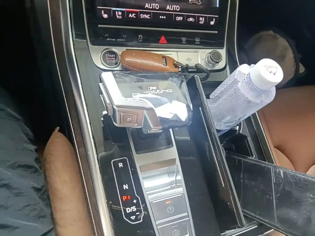 Audi Q7 — миниатюра 14