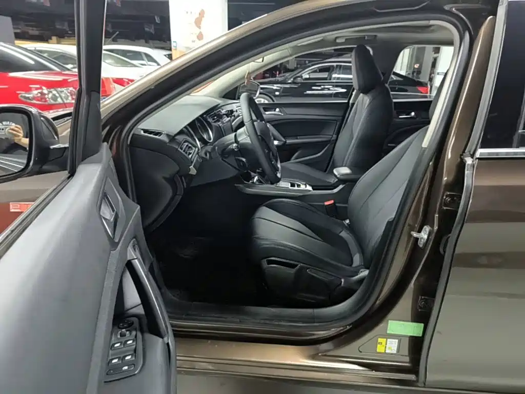 Peugeot 408 — миниатюра 16