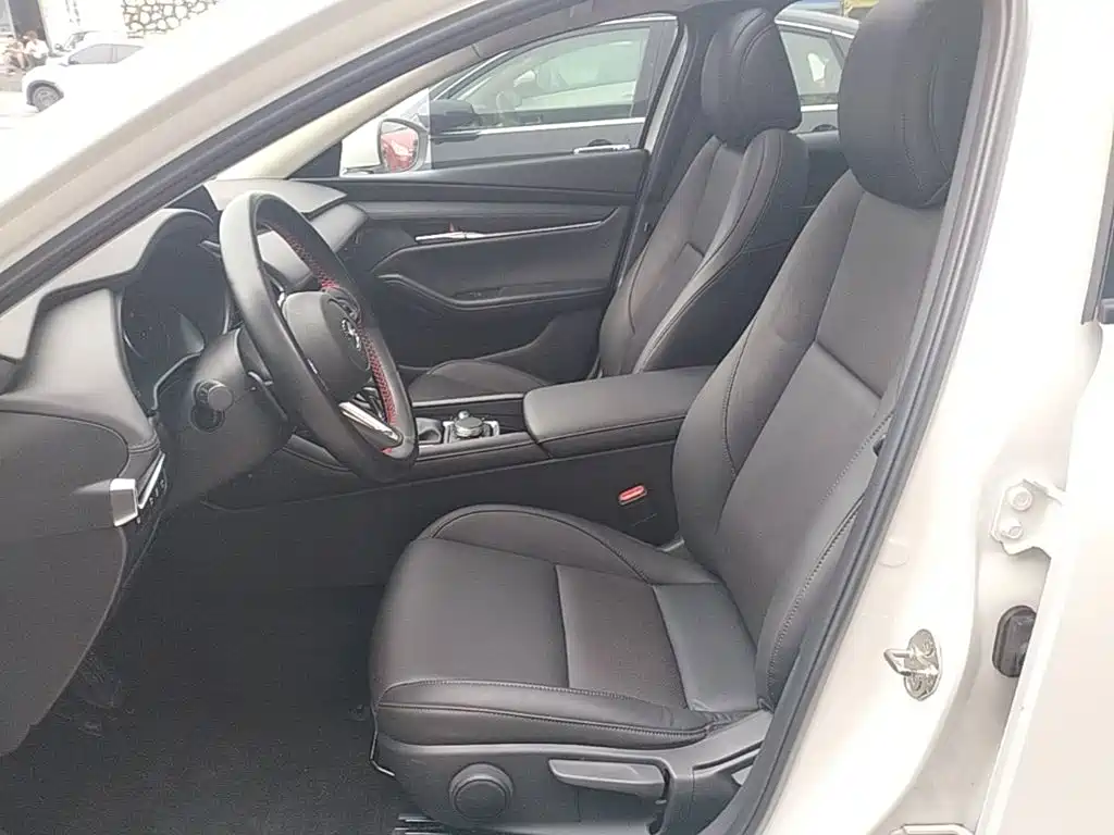 Mazda 3 Axela — миниатюра 15