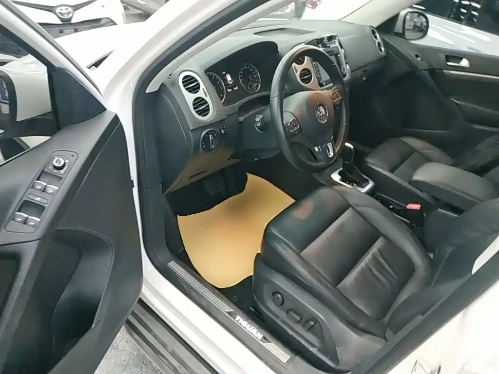 Volkswagen Tiguan — миниатюра 16
