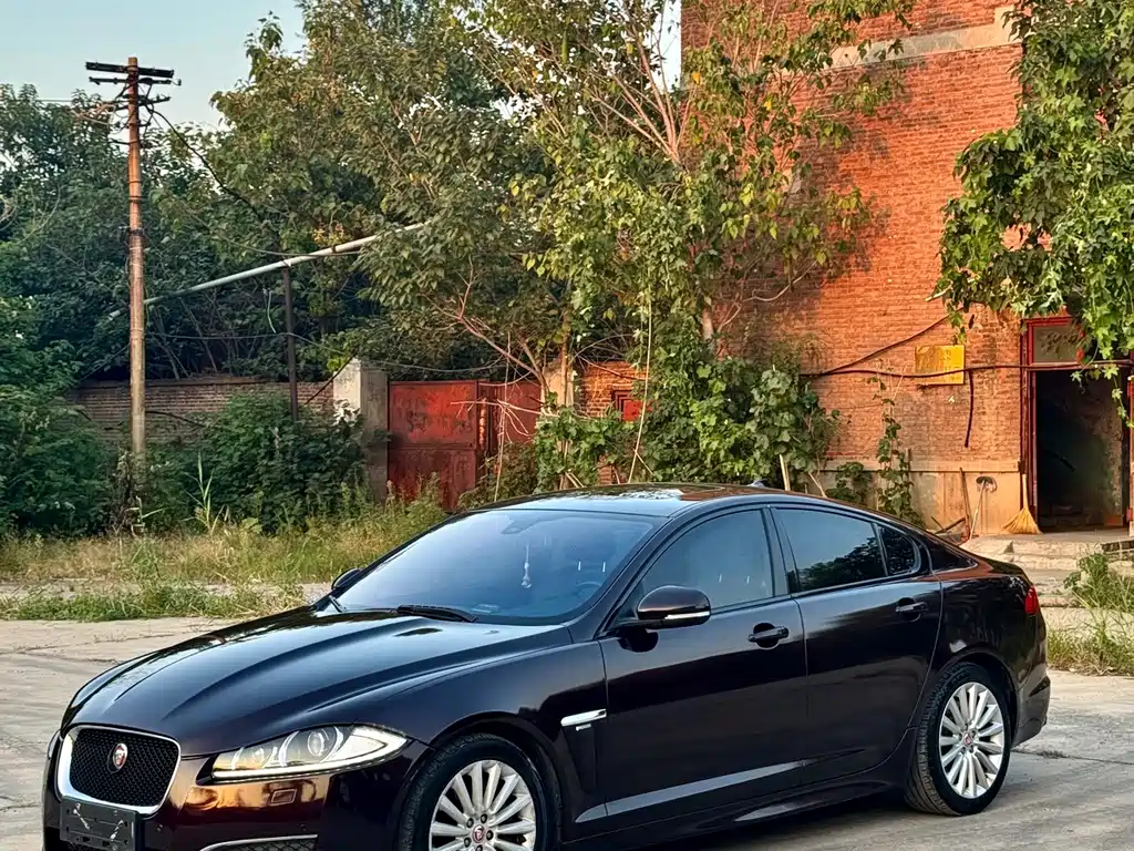 Jaguar XF — миниатюра 9