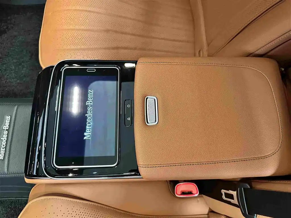 Mercedes-Benz S-Class — миниатюра 11