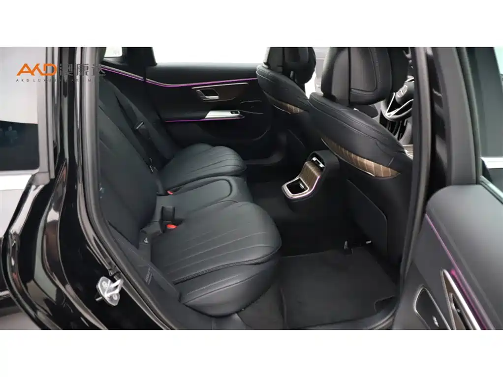 Mercedes-Benz E-Class New Energy — миниатюра 8