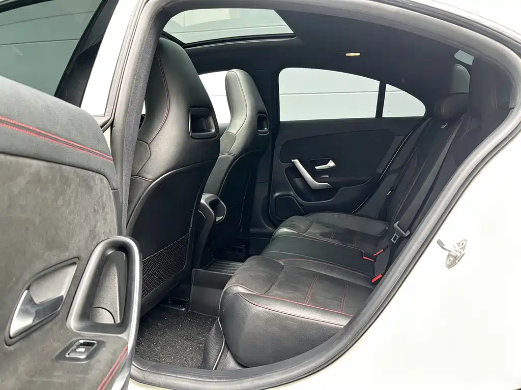 Mercedes-Benz CLA (Import) — миниатюра 10