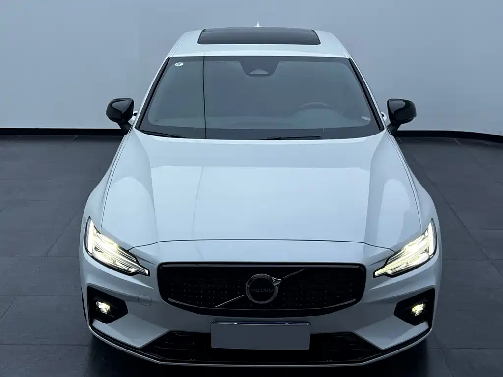 Volvo S60 — миниатюра 2