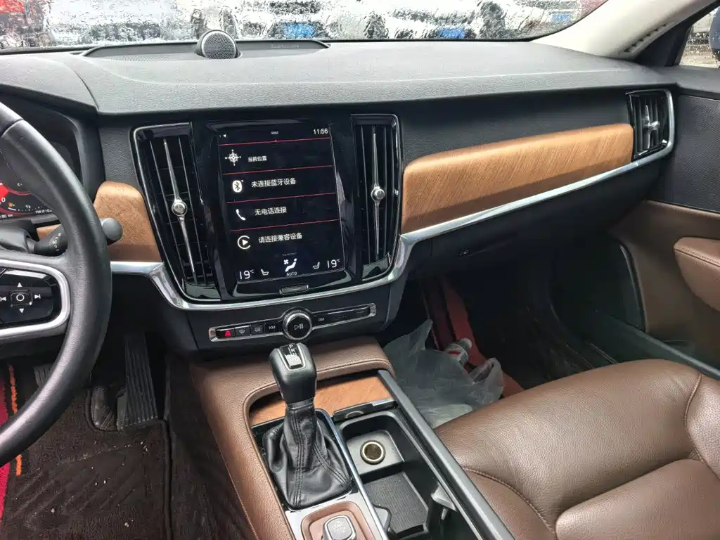 Volvo S90 — миниатюра 13