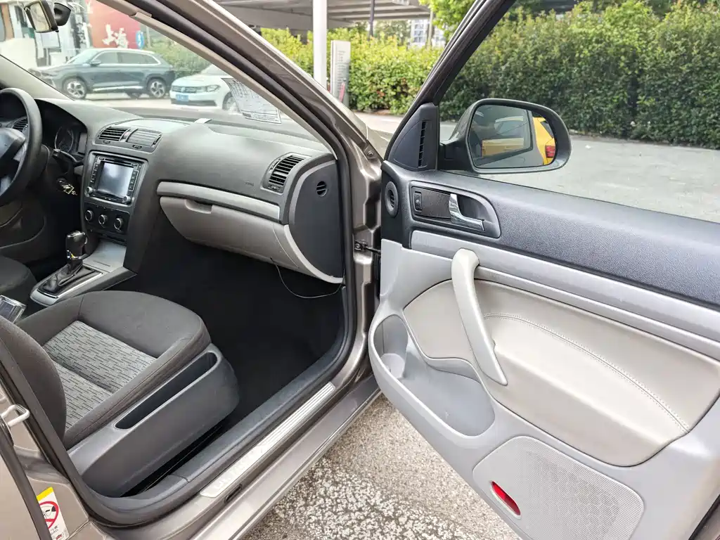 Skoda Octavia — миниатюра 6