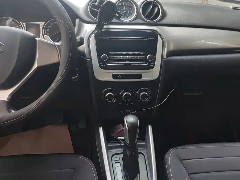 Suzuki Vitara — миниатюра 13