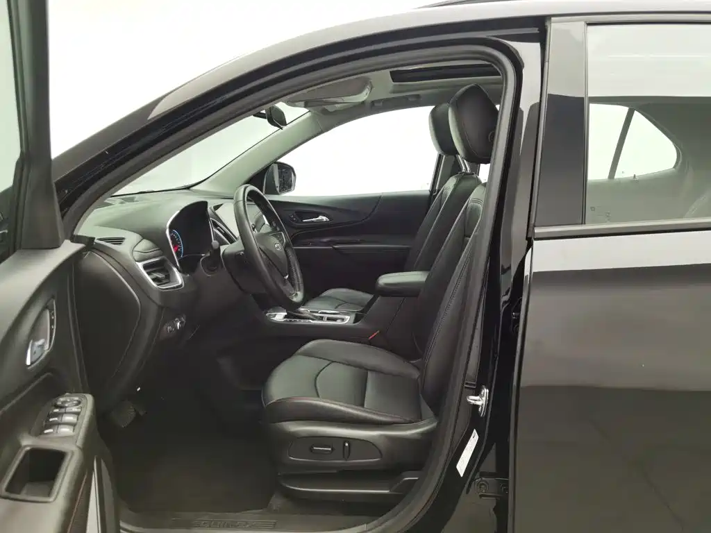 Chevrolet Equinox — миниатюра 10