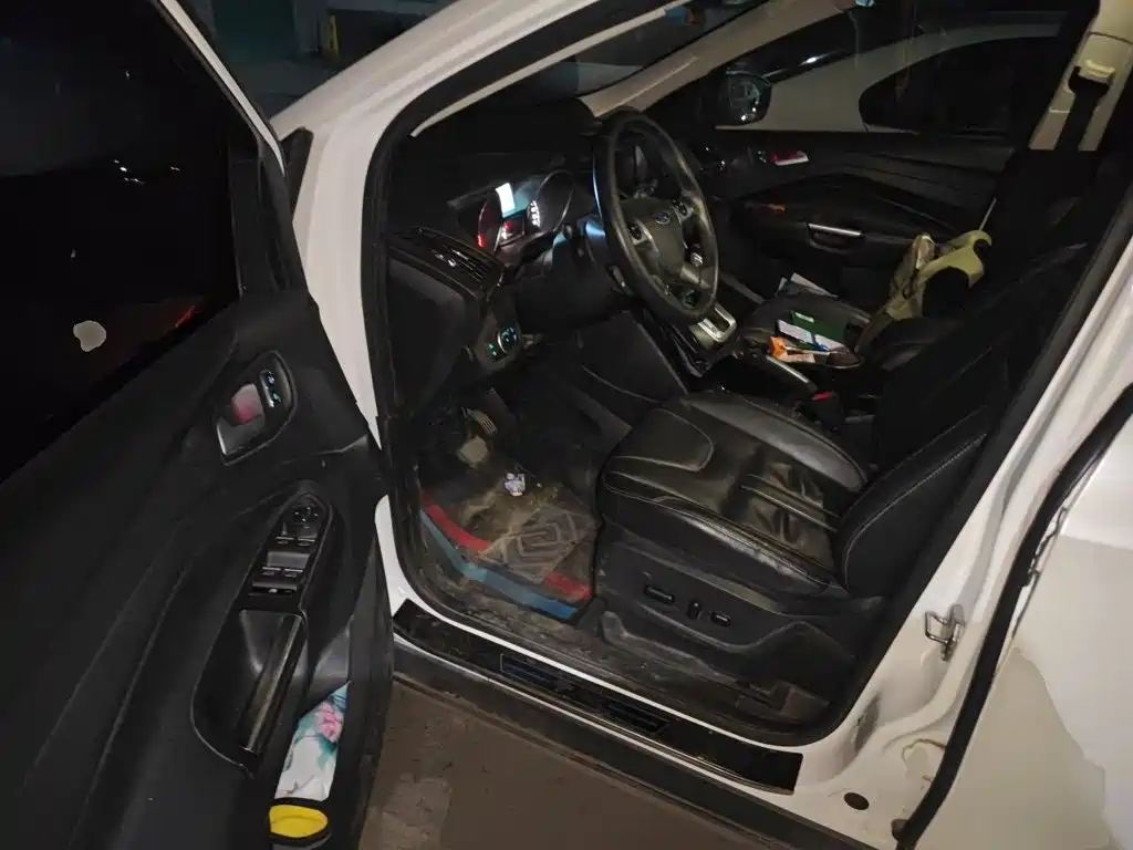 Ford Kuga — миниатюра 12