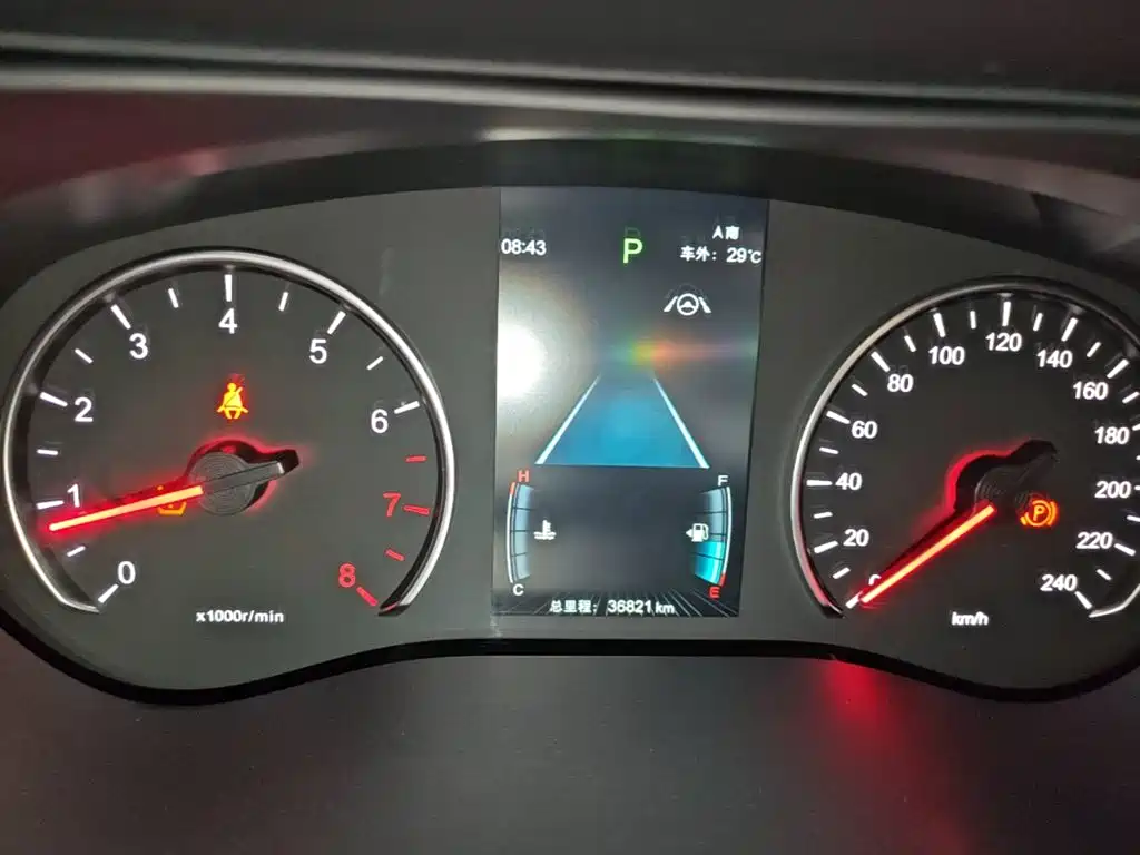 BYD MAX — миниатюра 12