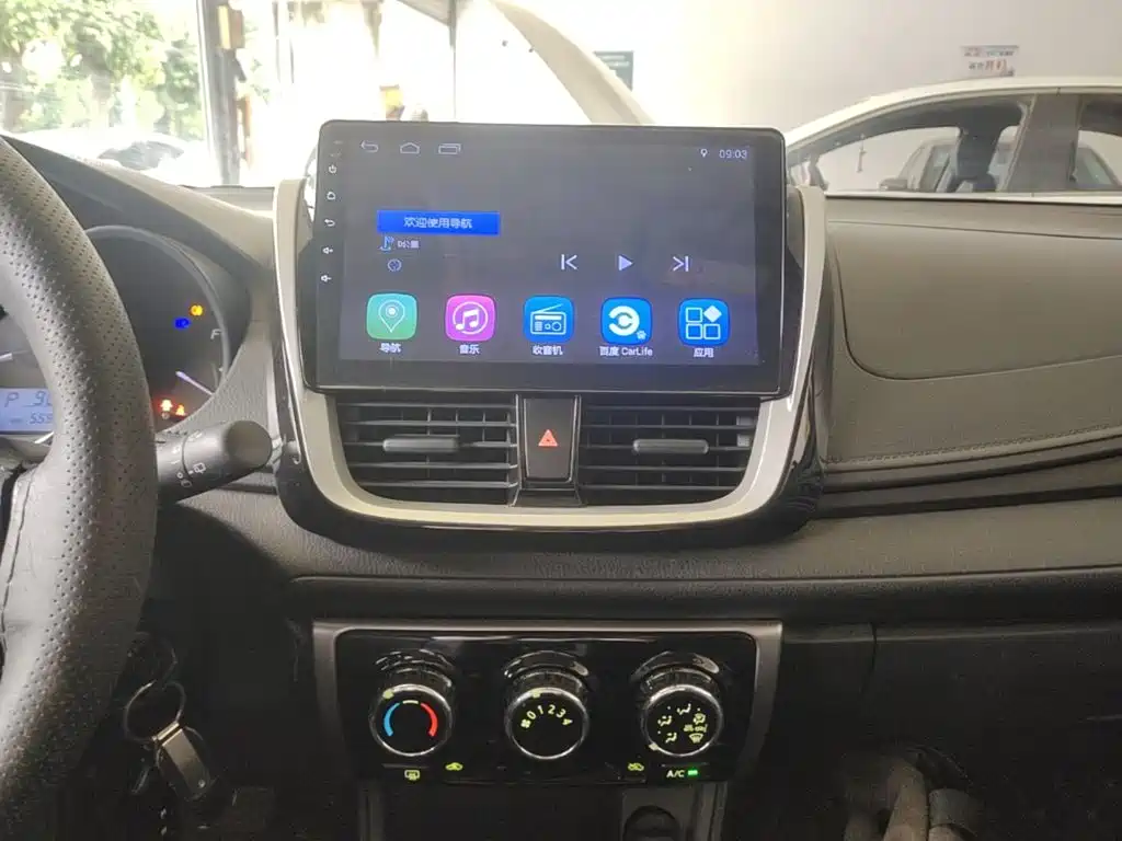 Toyota Yaris L — миниатюра 9