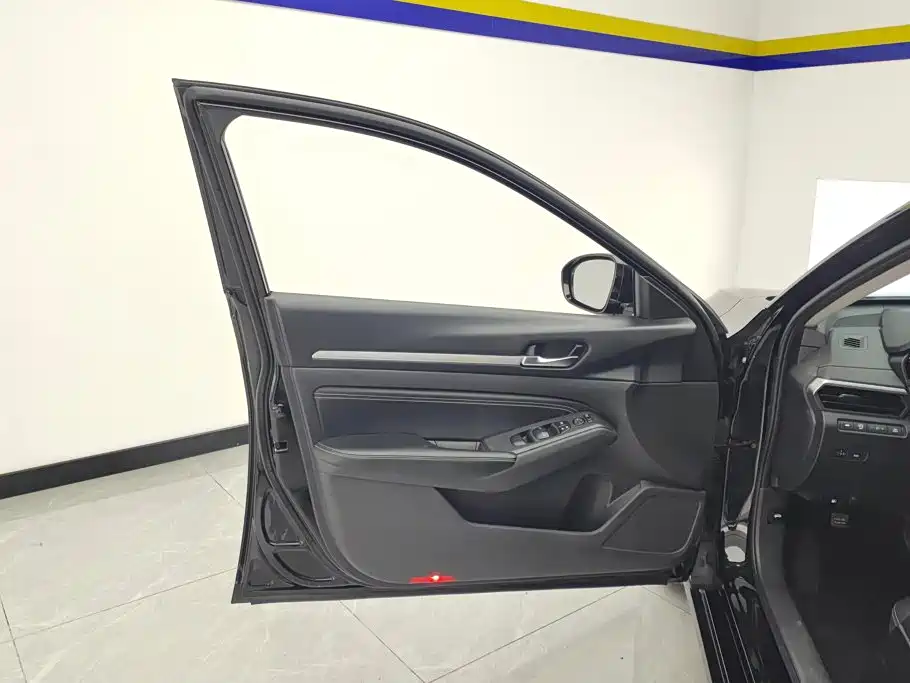 Nissan Teana — миниатюра 7