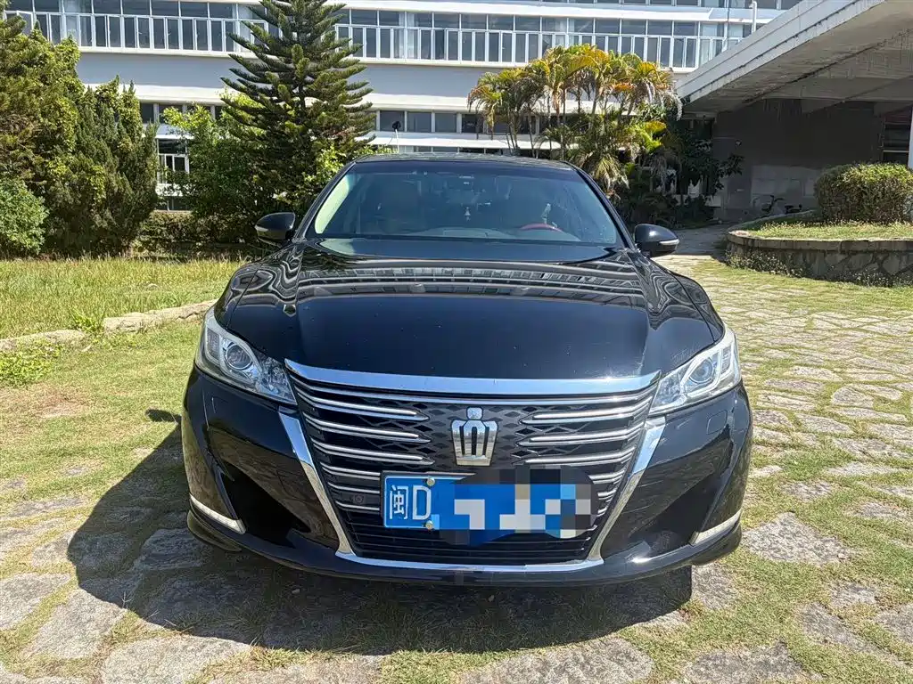 Toyota Crown 2016