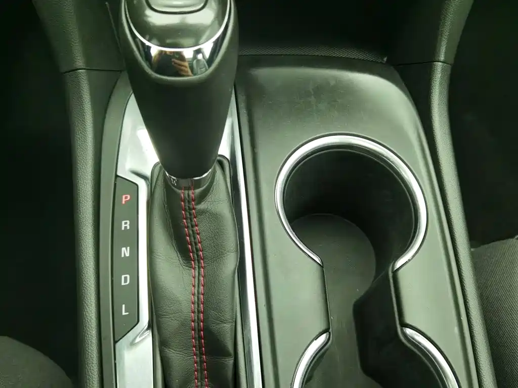 Chevrolet Equinox — миниатюра 13