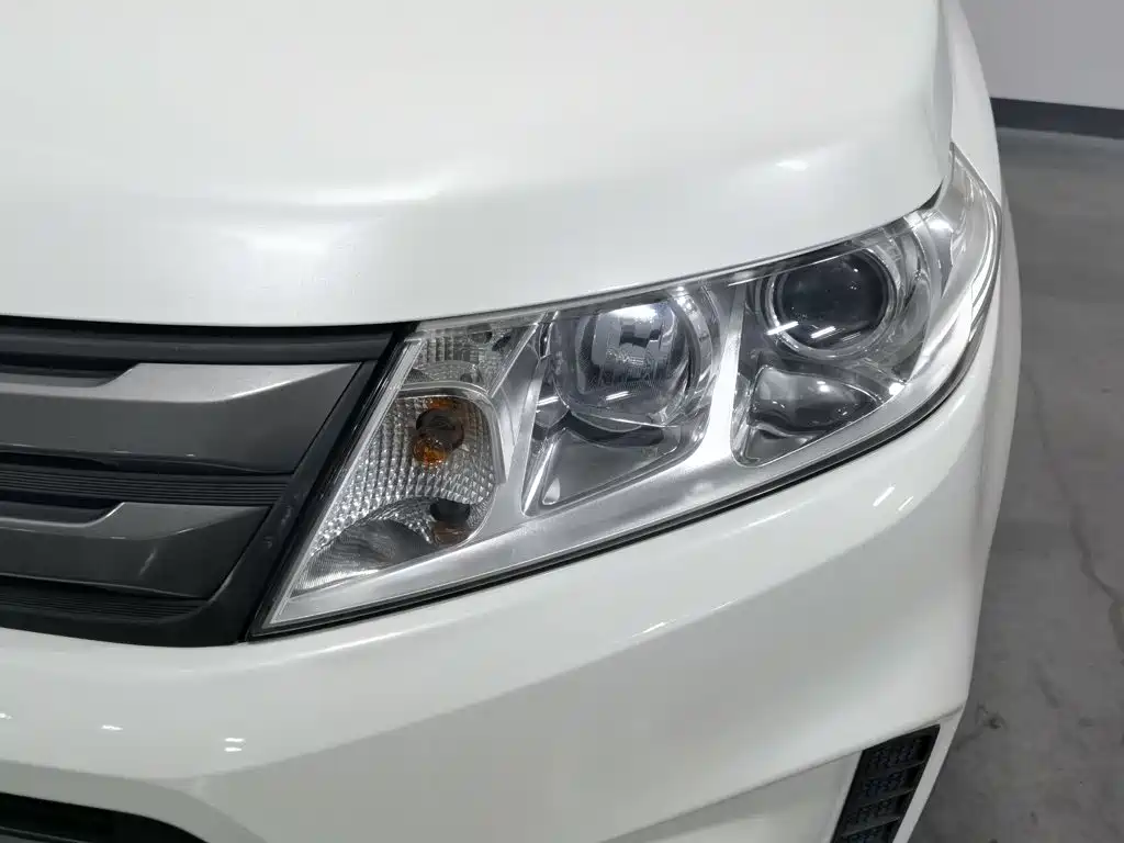 Suzuki Vitara — миниатюра 7