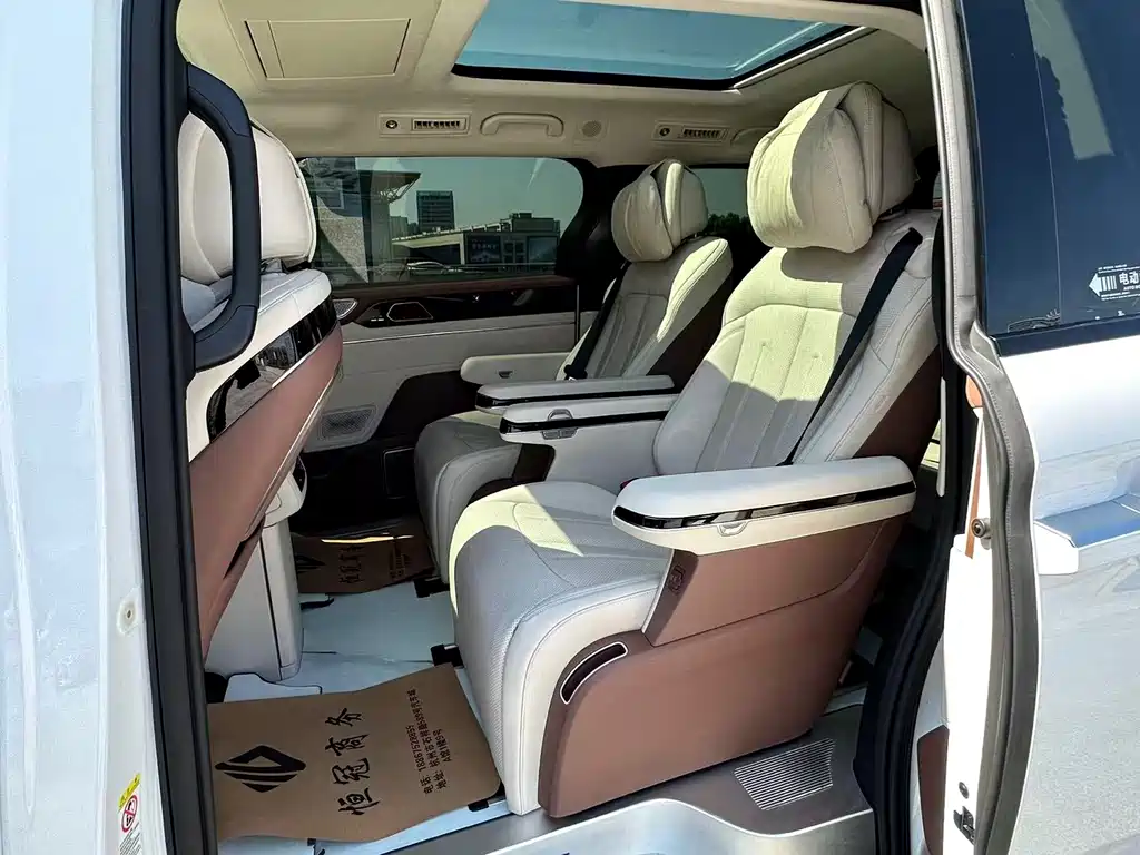 BYD Xia — миниатюра 13