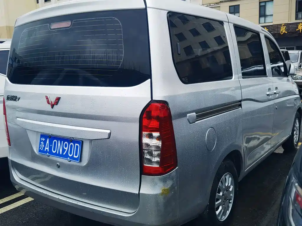 Wuling Rongguang V — миниатюра 7