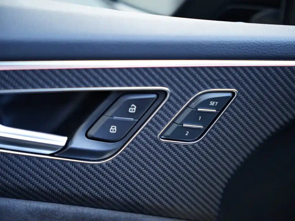 Audi RS Q8 — миниатюра 18