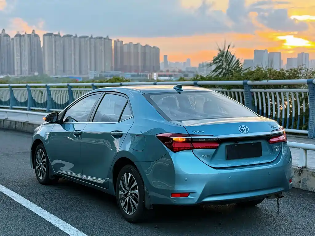 Toyota Corolla — миниатюра 4