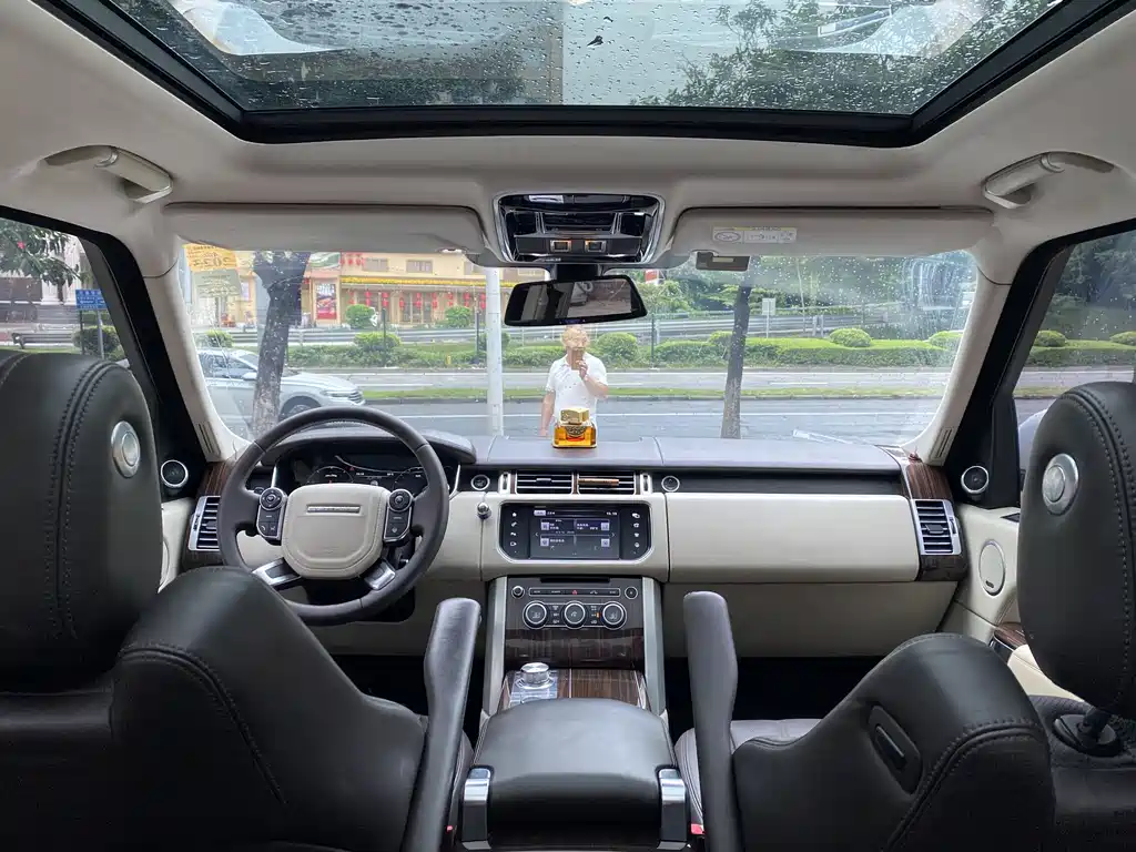 LAND ROVER RANGE ROVER