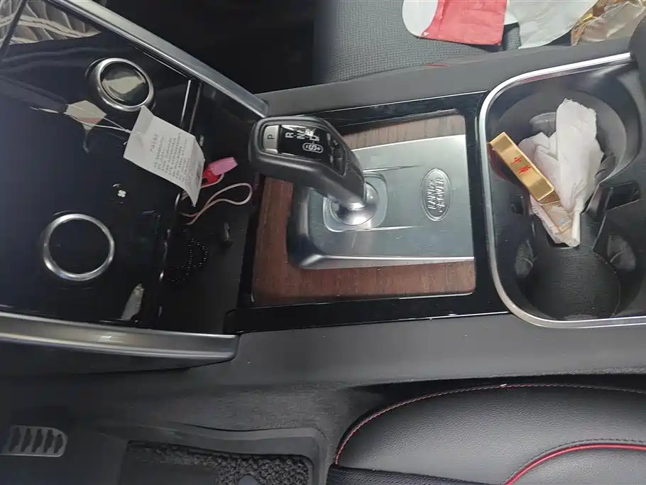 LAND ROVER DISCOVER SPORTS