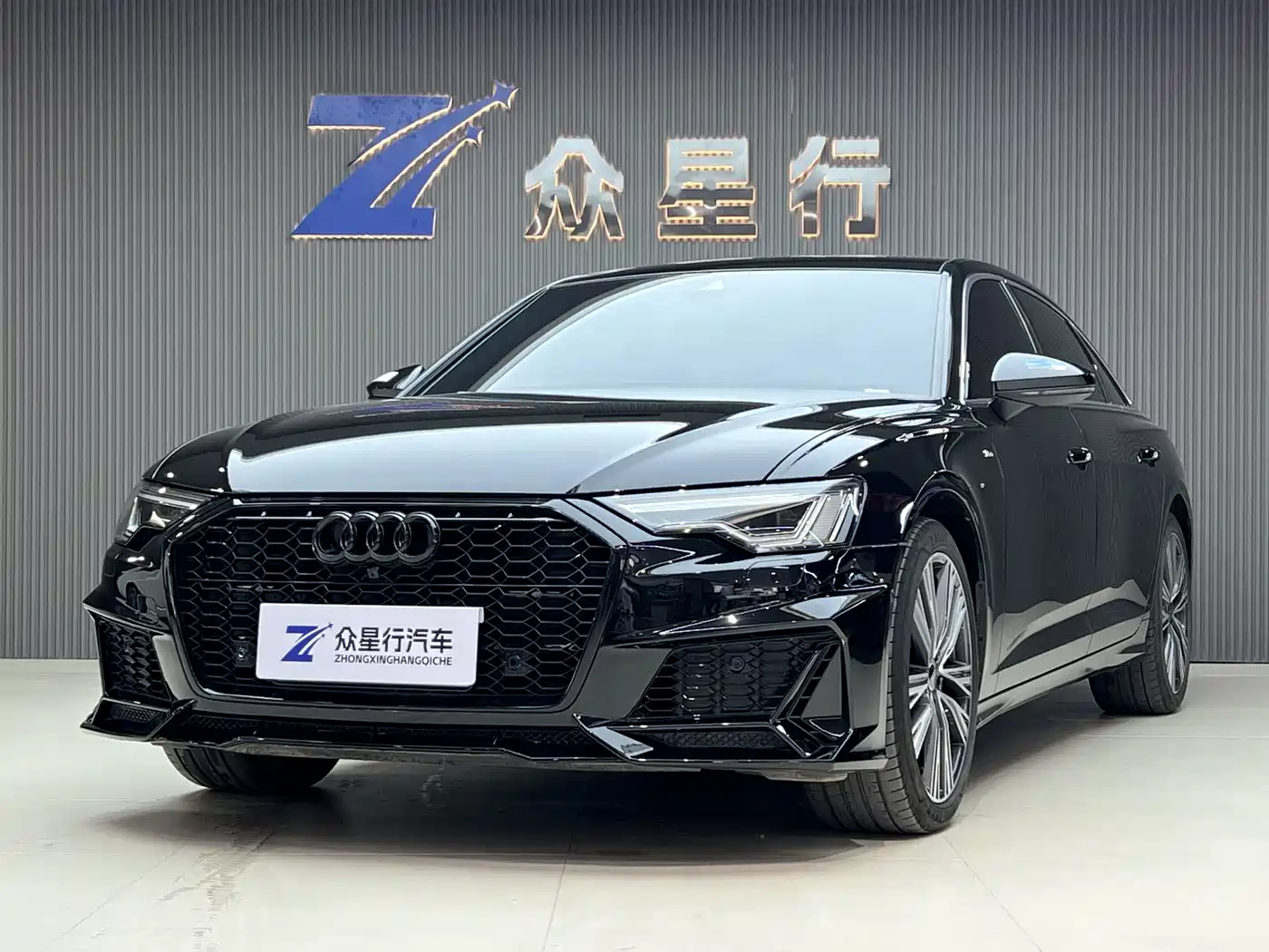奥迪A6L 2025款 45 TFSI quattro 臻选动感型+尊享包 2025