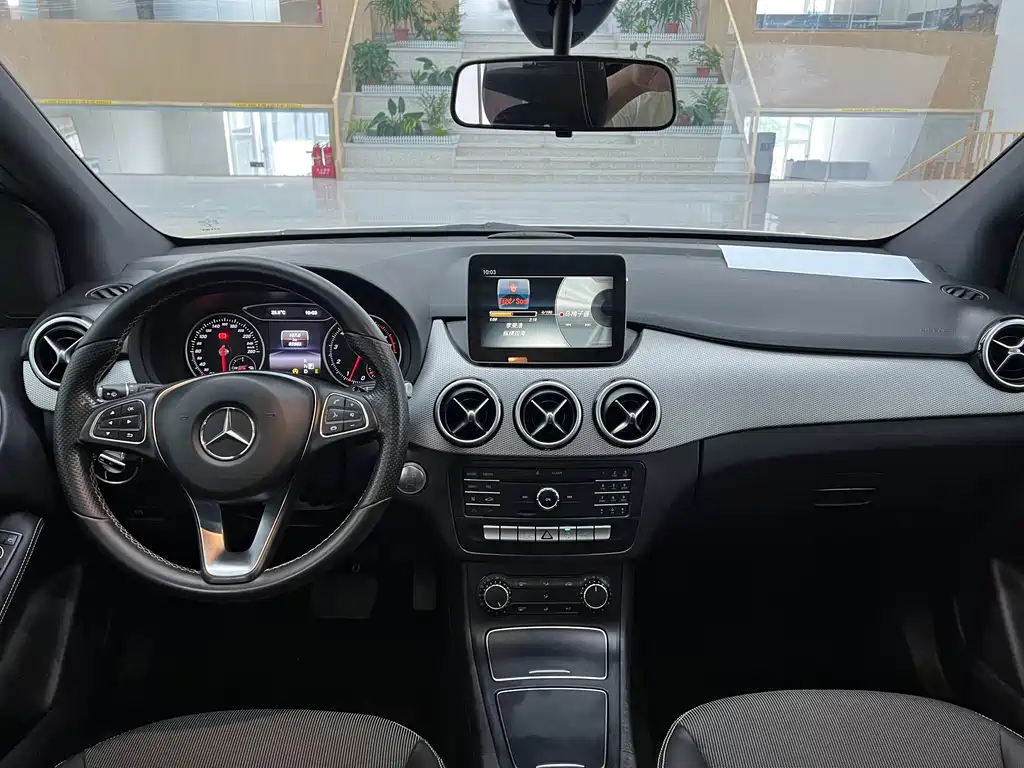 Mercedes-Benz B-Class — миниатюра 11
