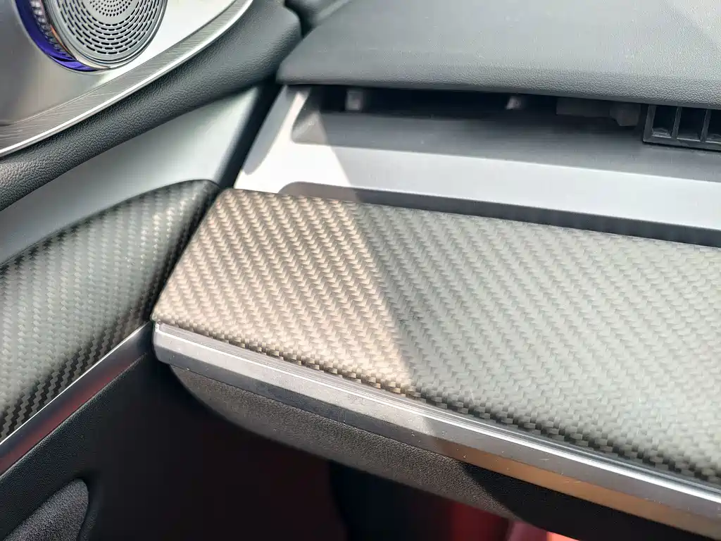 Tesla Model Y — миниатюра 27