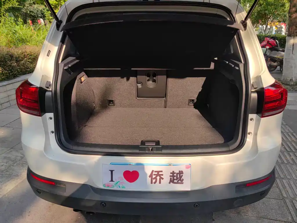 Volkswagen Tiguan — миниатюра 10
