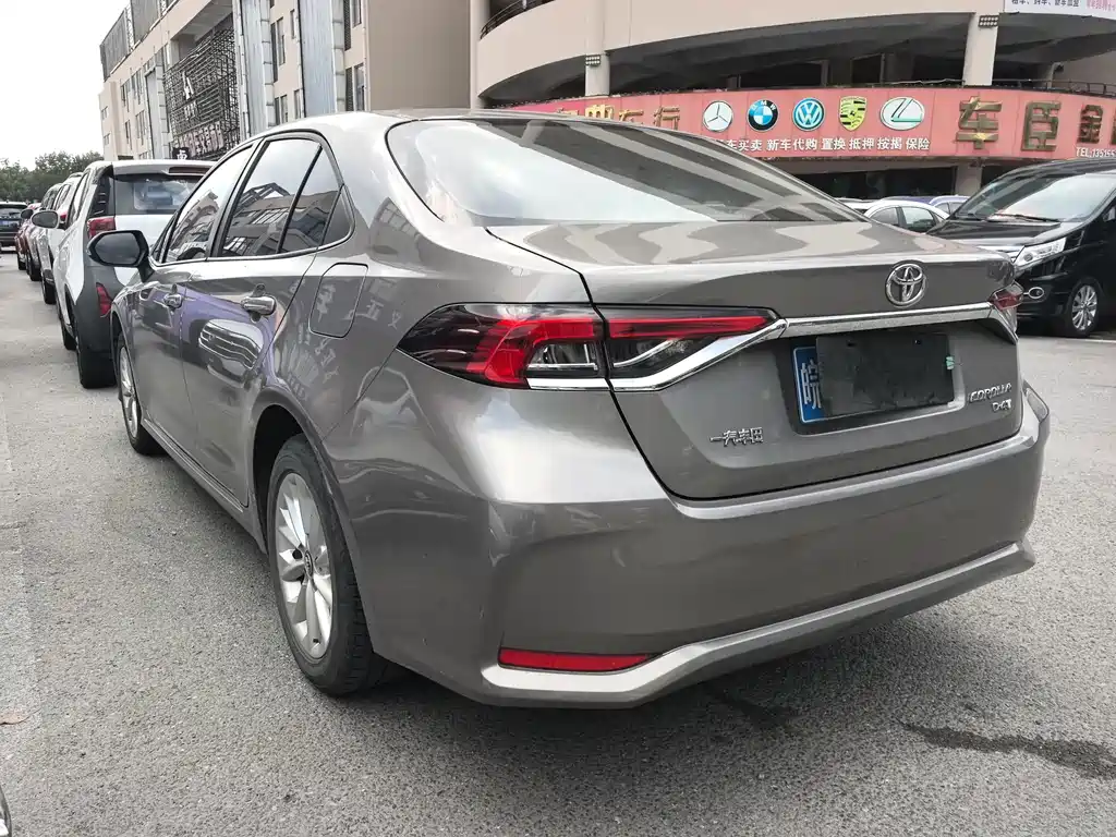 Toyota Corolla — миниатюра 8