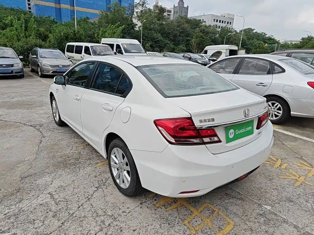 Honda Civic — миниатюра 5