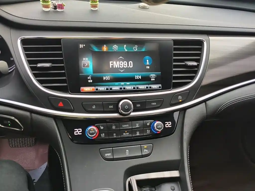 Buick LaCrosse — миниатюра 6